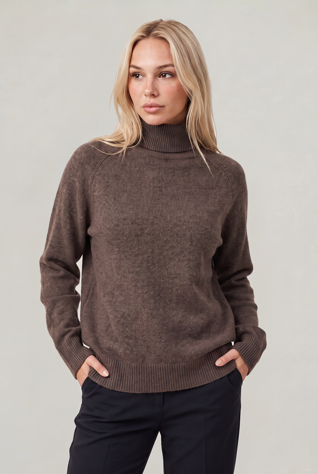 Damski Sweter z Luźnym Golfem