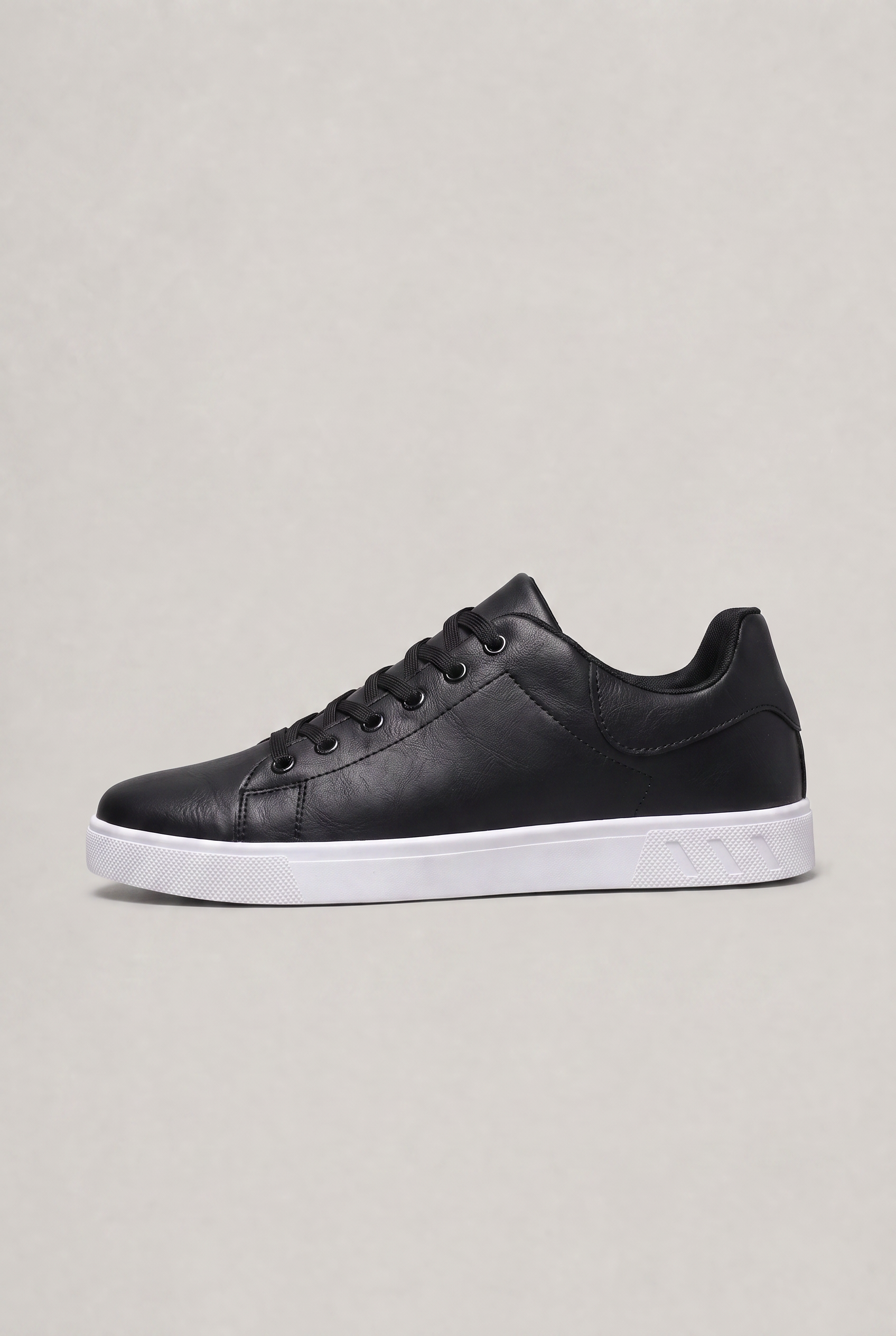 Męskie skórzane sneakersy z sznurowaniem niskie